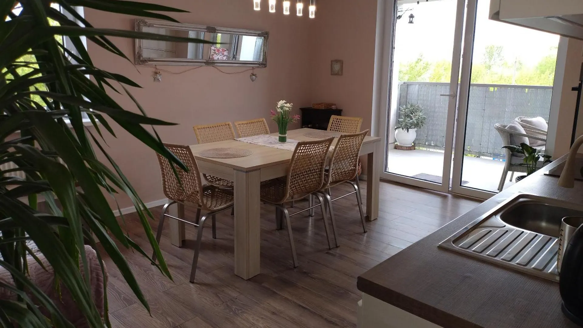 Apartment Apartament Jasmin Z Balkonem I Samodzielnym Zameldowaniem Poznan Poland